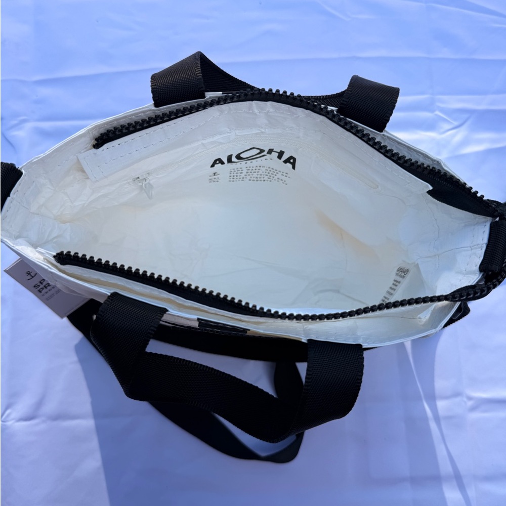 Aloha Collection Crossbody - Picture 5 of 5